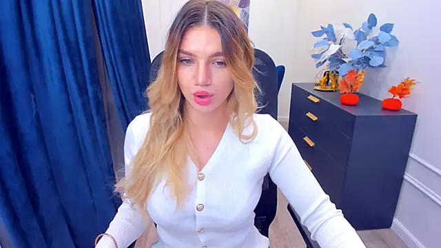 SelenaeMoore online show from 16, 10, 2025