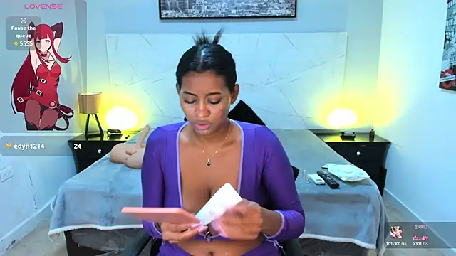 Snapshot of LAYLATAYLOR_ chatting on 6, 2, 2025 LAYLATAYLOR online show from 6, 2, 2025