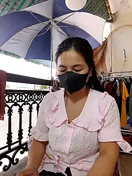 lyna bl online show from 3, 12, 2025