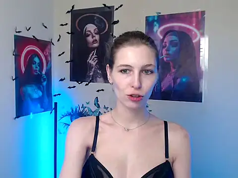 StrangerGi online show from 11, 11, 2025