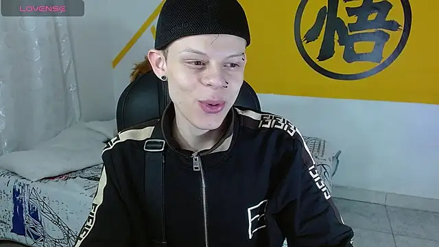 Snapshot of Matthew_Boy_ chatting on 22, 1, 2025 Matthew Boy online show from 22, 1, 2025