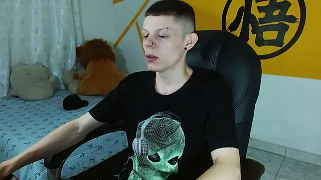 Snapshot of Matthew_Boy_ chatting on 12, 2, 2025 Matthew Boy online show from 12, 2, 2025