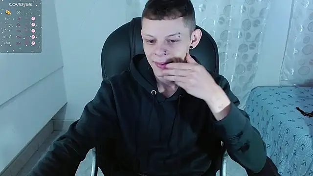 Snapshot of Matthew_Boy_ chatting on 19, 2, 2025 Matthew Boy online show from 19, 2, 2025