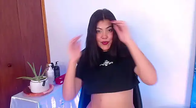 SusyAlvarez online show from 5, 2, 2025