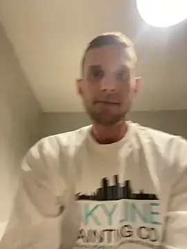 Camcam21 online show from 8, 3, 2025