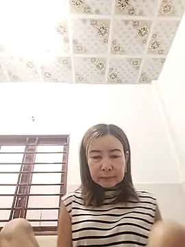 Sexy-ladyboobs20 online show from 23, 10, 2025