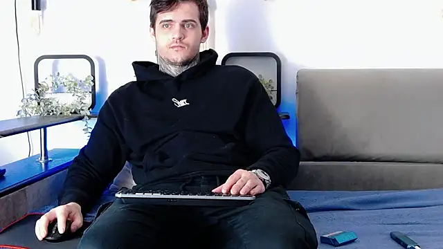 CarterCole online show from 27, 2, 2025