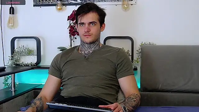 CarterCole online show from 8, 3, 2025