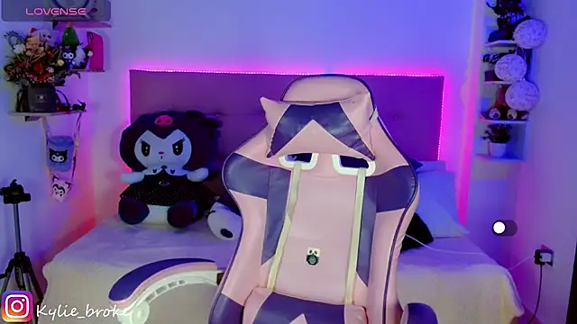 Kylie brokee online show from 27, 12, 2024