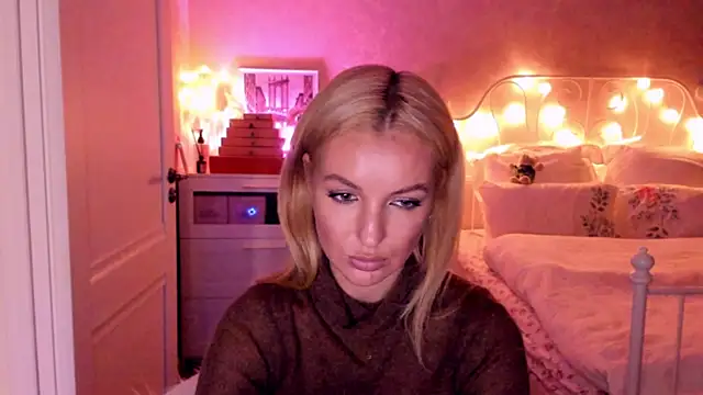 aestetick online show from 6, 11, 2025