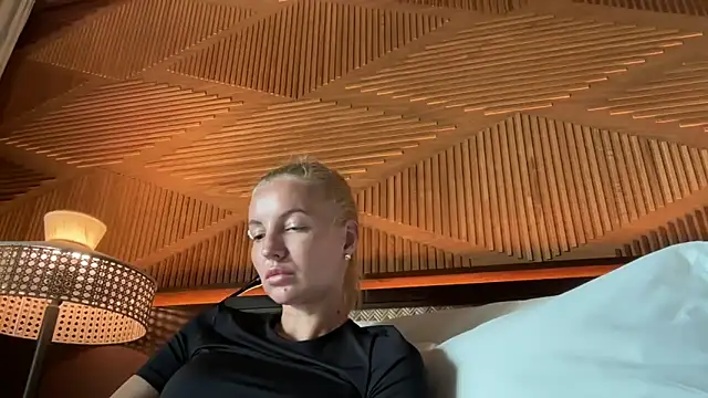 aestetick online show from 30, 11, 2025