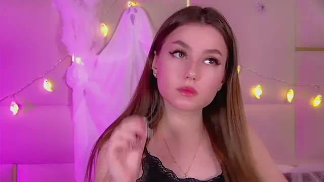 Snapshot of AliceMoreno chatting on 29, 10, 2025 AliceMoreno online show from 29, 10, 2025