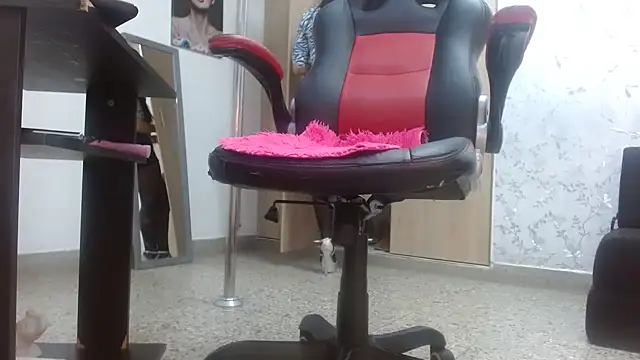 PaulinaRubio  online show from 15, 2, 2025