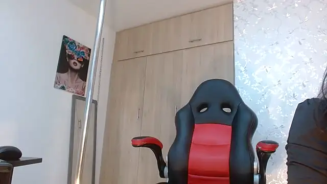 PaulinaRubio  online show from 21, 2, 2025