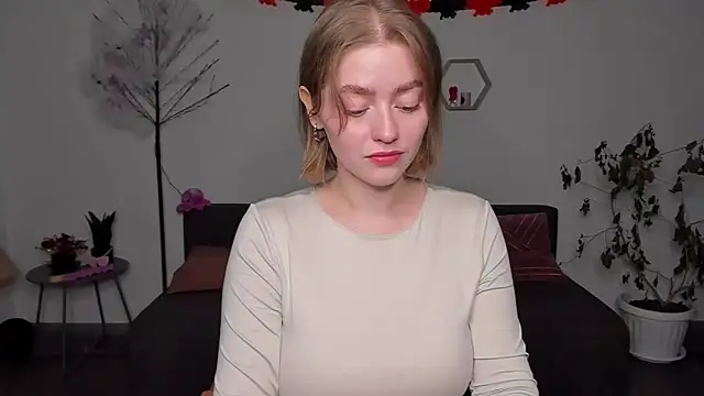 Snapshot of AidaPerry chatting on 10, 12, 2024 AidaPerry online show from 10, 12, 2024