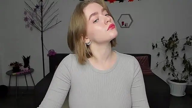 Snapshot of AidaPerry chatting on 11, 12, 2024 AidaPerry online show from 11, 12, 2024