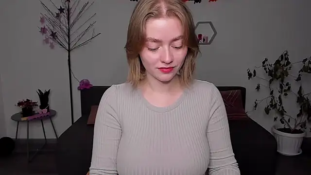 Snapshot of AidaPerry chatting on 11, 12, 2024 AidaPerry online show from 11, 12, 2024