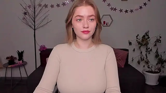 Snapshot of AidaPerry chatting on 28, 12, 2024 AidaPerry online show from 28, 12, 2024