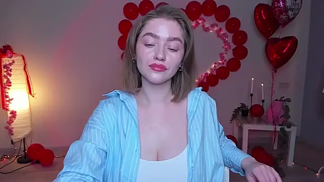 Snapshot of AidaPerry chatting on 14, 2, 2025 AidaPerry online show from 14, 2, 2025