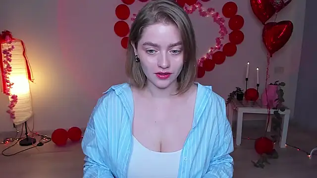 Snapshot of AidaPerry chatting on 20, 2, 2025 AidaPerry online show from 20, 2, 2025