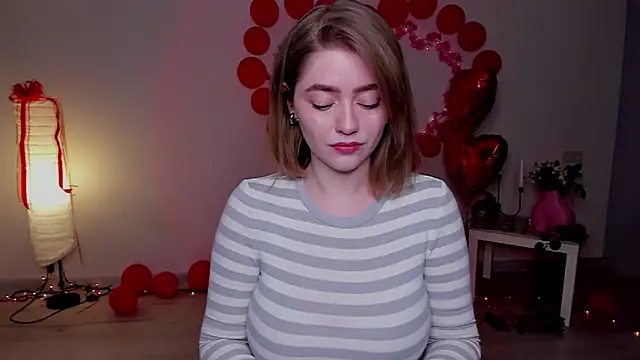 Snapshot of AidaPerry chatting on 2, 3, 2025 AidaPerry online show from 2, 3, 2025