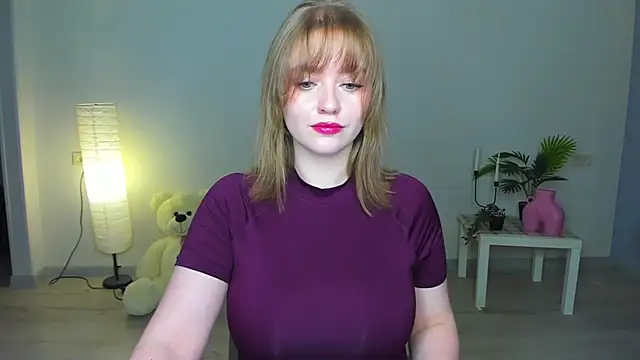 Snapshot of AidaPerry chatting on 10, 9, 2025 AidaPerry online show from 10, 9, 2025