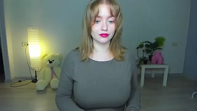 Snapshot of AidaPerry chatting on 10, 10, 2025 AidaPerry online show from 10, 10, 2025