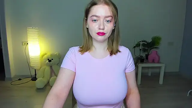 Snapshot of AidaPerry chatting on 11, 10, 2025 AidaPerry online show from 11, 10, 2025