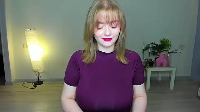 Snapshot of AidaPerry chatting on 14, 10, 2025 AidaPerry online show from 14, 10, 2025