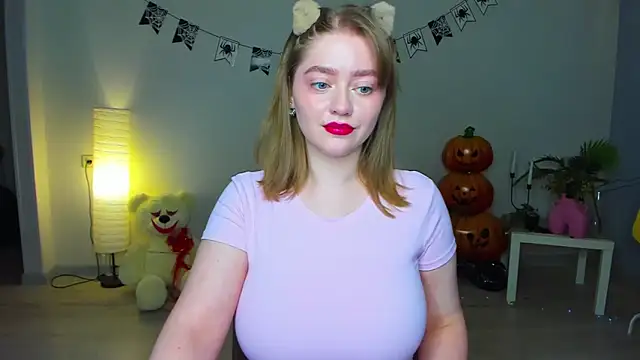 Snapshot of AidaPerry chatting on 1, 11, 2025 AidaPerry online show from 1, 11, 2025