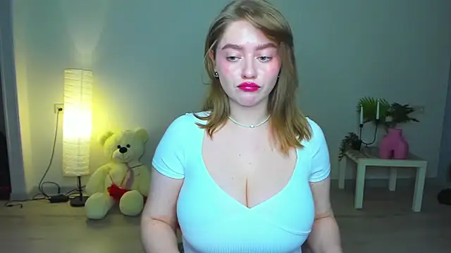 Snapshot of AidaPerry chatting on 21, 11, 2025 AidaPerry online show from 21, 11, 2025