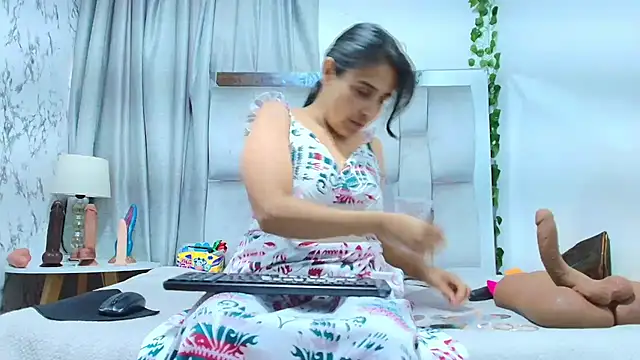 Snapshot of _Marcela__ chatting on 21, 10, 2025 Marcela online show from 21, 10, 2025