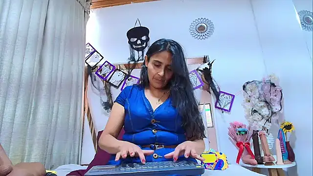 Snapshot of _Marcela__ chatting on 5, 11, 2025 Marcela online show from 5, 11, 2025