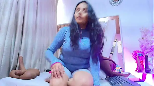 Snapshot of _Marcela__ chatting on 19, 11, 2025 Marcela online show from 19, 11, 2025