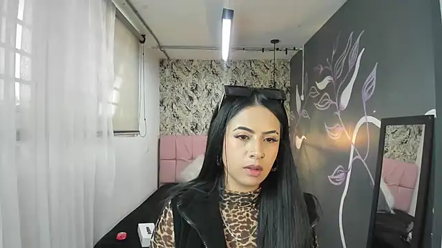 Snapshot of CharlotteeGray_ chatting on 6, 2, 2025 CharlotteeGray online show from 6, 2, 2025