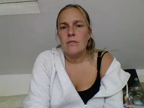 scrummymummy2 online show from 21, 9, 2025