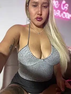 SamaraJay1 online show from 7, 12, 2024