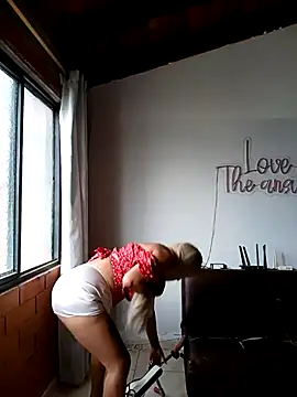 SamaraJay1 online show from 20, 2, 2025