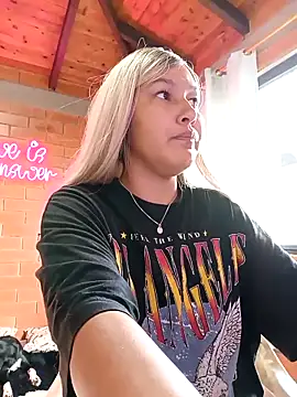 SamaraJay1 online show from 9, 3, 2025