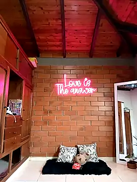 SamaraJay1 online show from 18, 3, 2025