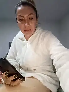 coral smitth online show from 25, 1, 2025