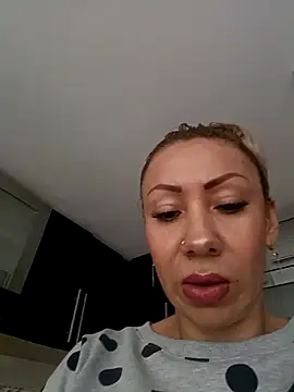 coral smitth online show from 11, 2, 2025