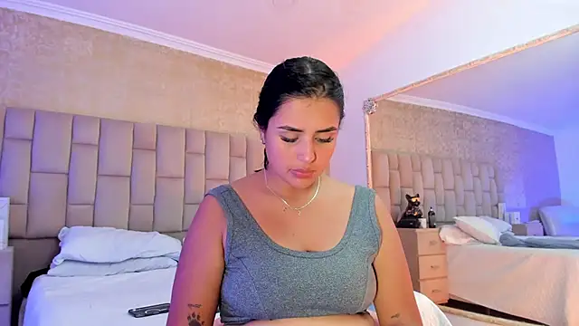 EmmaTorres  online show from 21, 12, 2024