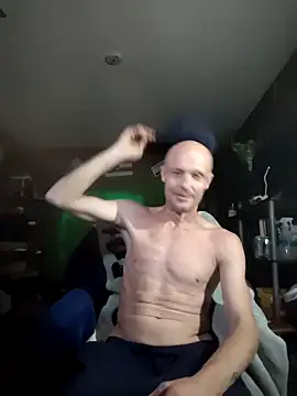 Snapshot of omgkidisthaone chatting on 17, 10, 2025 omgkidisthaone online show from 17, 10, 2025