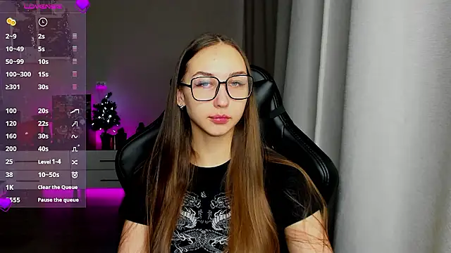 Snapshot of Sm0ly chatting on 3, 12, 2024 Sm0ly online show from 3, 12, 2024