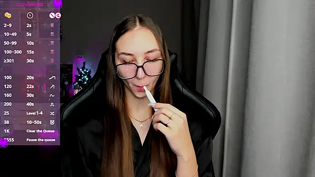 Snapshot of Sm0ly chatting on 11, 1, 2025 Sm0ly online show from 11, 1, 2025