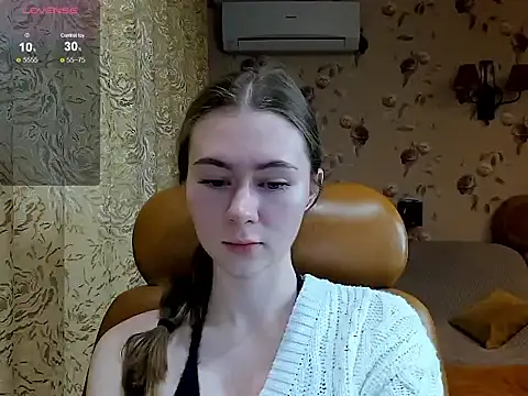 MadeleineWiliams online show from 10, 10, 2025