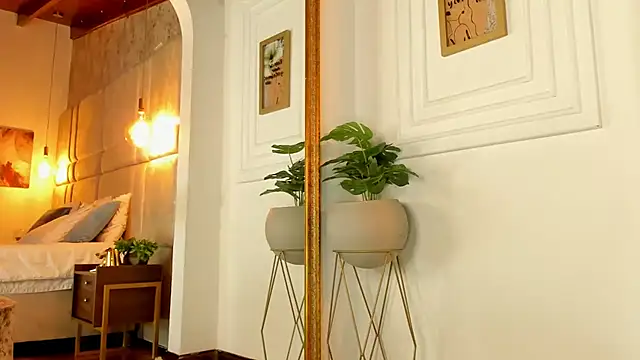 AlessiaLondon online show from 9, 1, 2025
