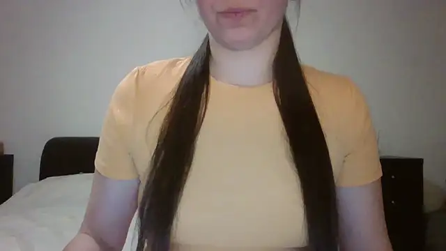 Snapshot of VanesaJewelz chatting on 5, 3, 2025 VanesaJewelz online show from 5, 3, 2025