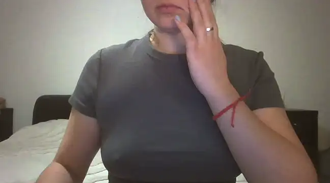 Snapshot of VanesaJewelz chatting on 7, 3, 2025 VanesaJewelz online show from 7, 3, 2025